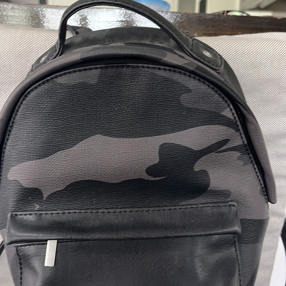 Matt & Nat backpack army - Picture 3 of 6